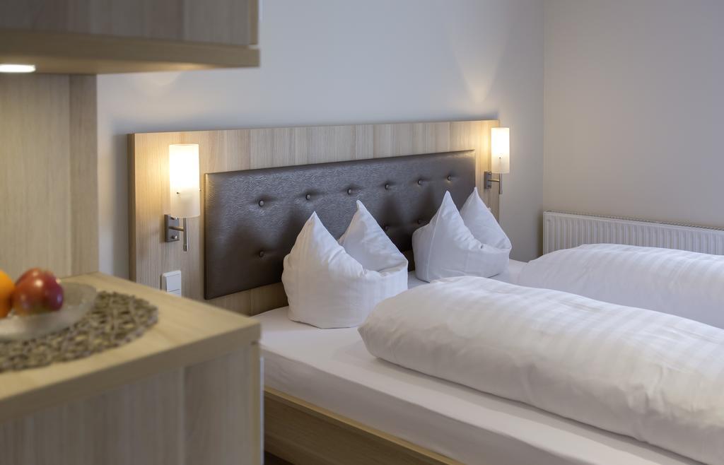 Hotel-Restaurant Birkenhof บาด โซเดน-ซาลมึนสเตอร์ ภายนอก รูปภาพ
