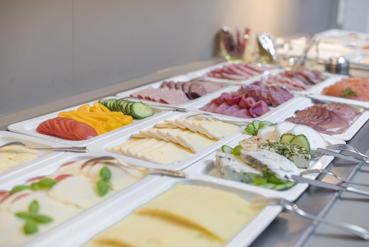 Hotel-Restaurant Birkenhof บาด โซเดน-ซาลมึนสเตอร์ ภายนอก รูปภาพ