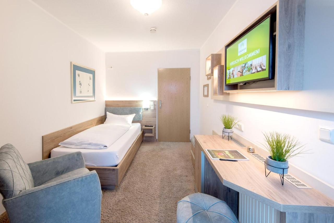 Hotel-Restaurant Birkenhof บาด โซเดน-ซาลมึนสเตอร์ ภายนอก รูปภาพ