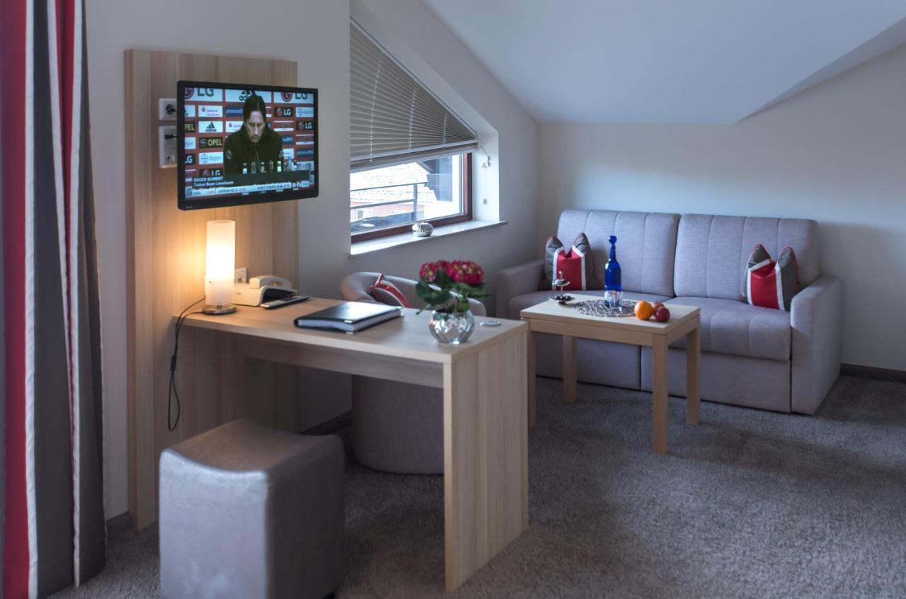 Hotel-Restaurant Birkenhof บาด โซเดน-ซาลมึนสเตอร์ ภายนอก รูปภาพ